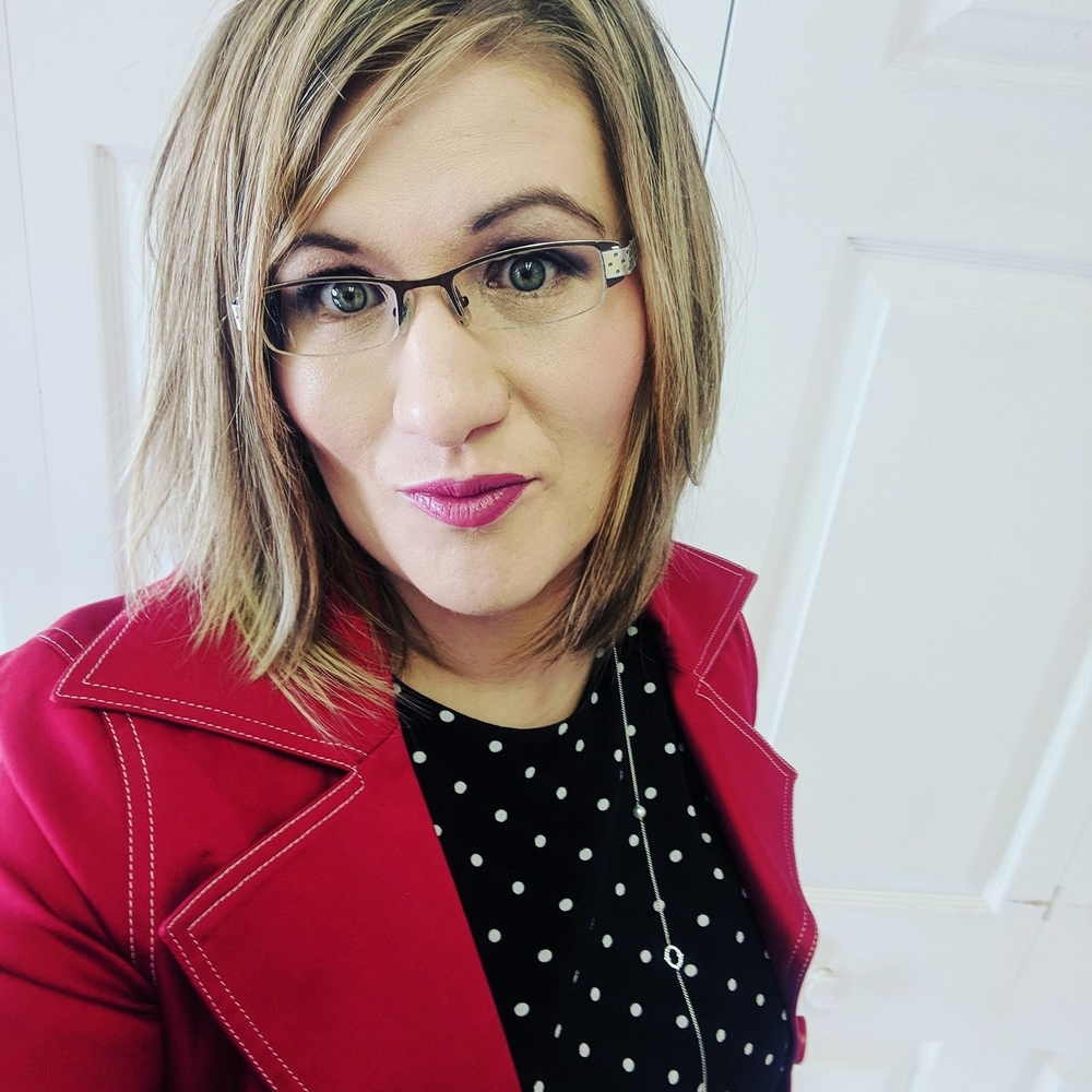 Meet your Posher, Monique